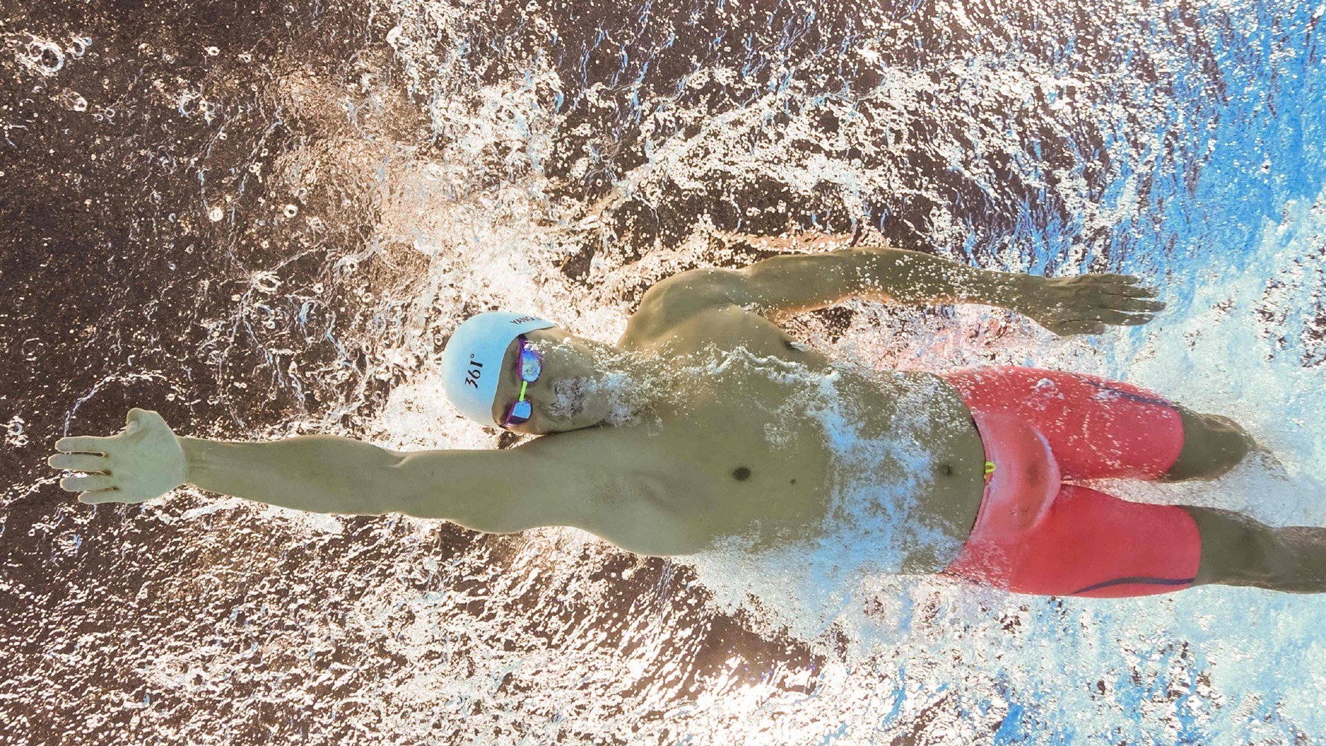 “新都垒球赛:选手拼尽全力,金牌近在眼前”