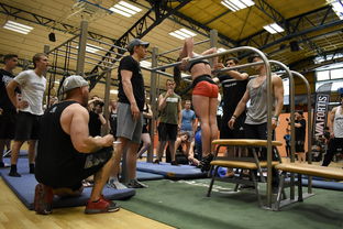 开云体育在线赛事直播-陈艺文赛后谈跳水心态，陈艺文领奖